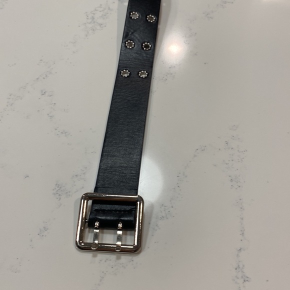 41.7” Eyelet Decor Metal Buckle Belt - Picture 2 of 2